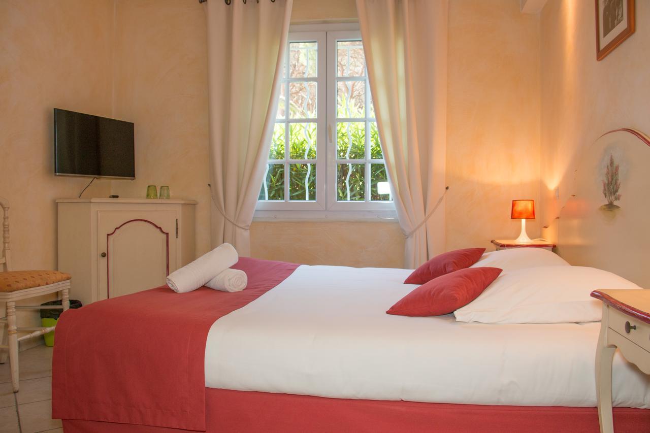 Hotel & Spa La Villa แซ็งต์-แมกซีม ภายนอก รูปภาพ