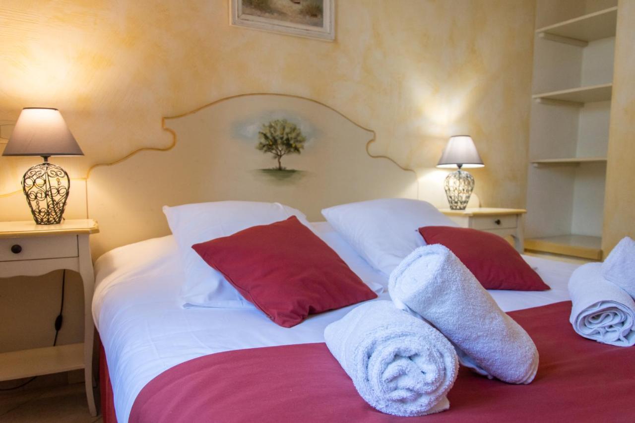 Hotel & Spa La Villa แซ็งต์-แมกซีม ภายนอก รูปภาพ