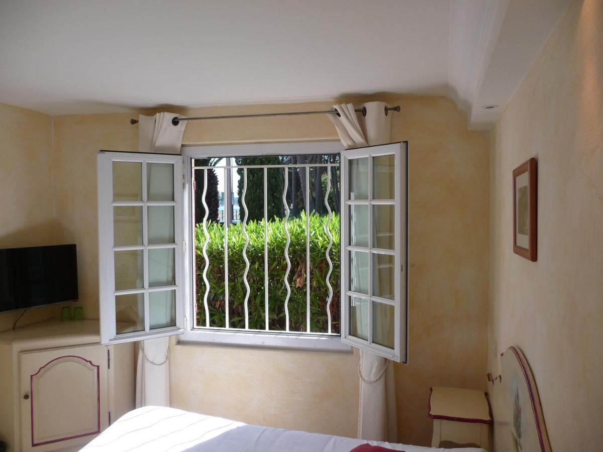 Hotel & Spa La Villa แซ็งต์-แมกซีม ภายนอก รูปภาพ